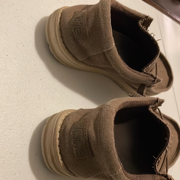 Hey Dudes size 10 gray color - Picture 2 of 3